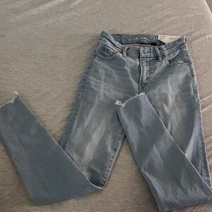 American Eagle Outfitters Light Wash Skinny Jeans